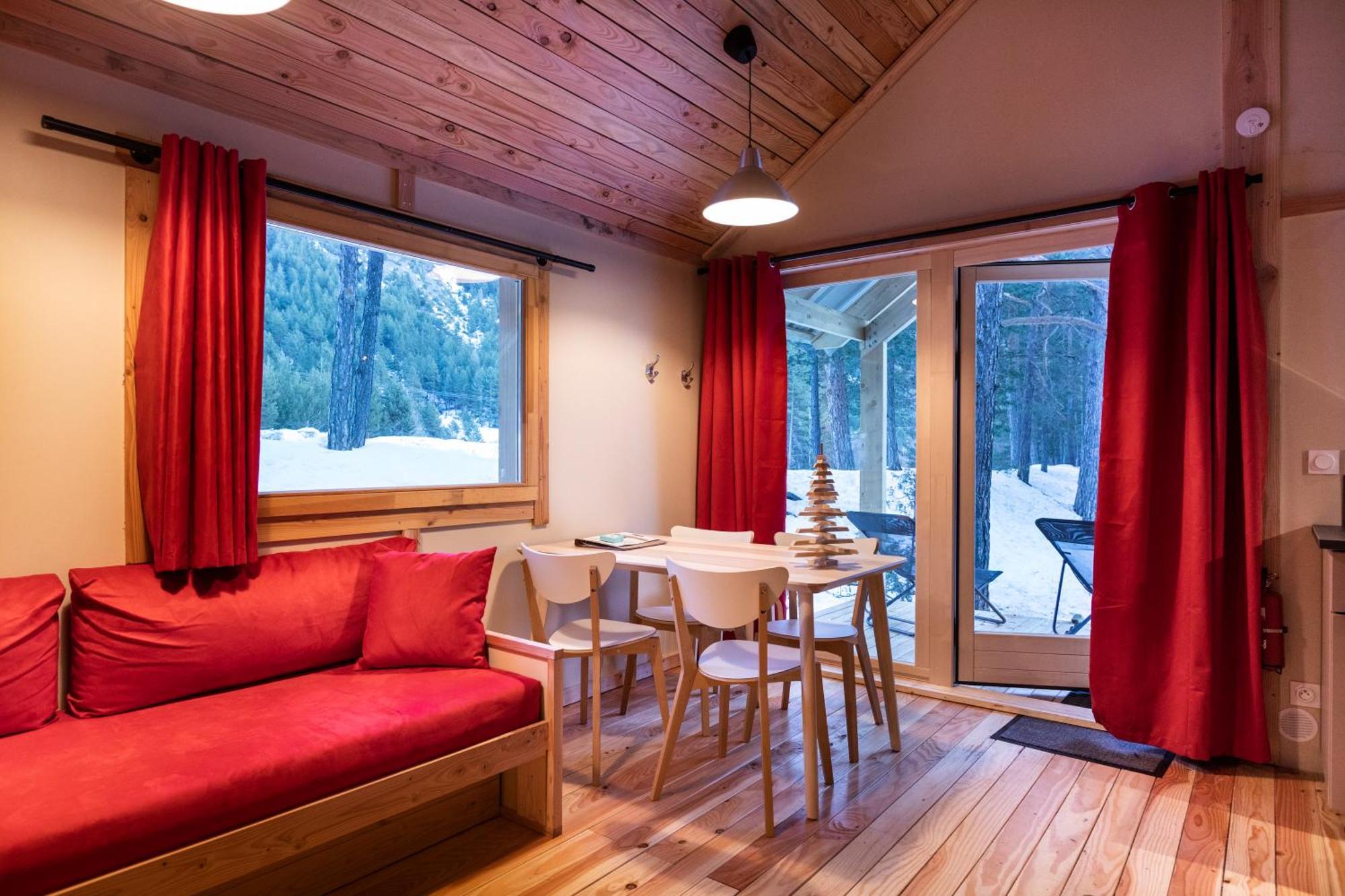 Hotel Huttopia Bozel En Vanoise Zewnętrze zdjęcie